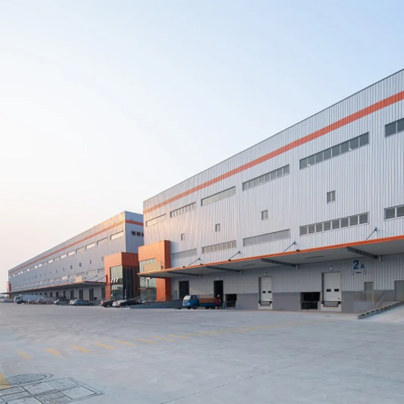 Hangar à ossature métallique